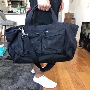 lululemon  weekender